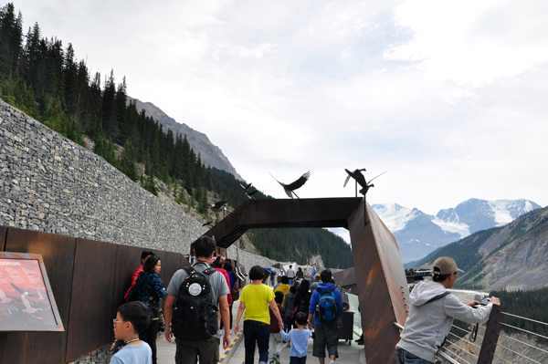 the cliff-edge walkway
